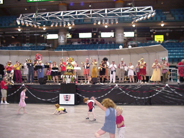 The Kamloops Rube Band - Entertain The Kids