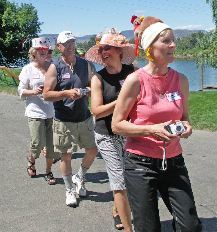 Maureen Morrison, Warren Ogden, Niki (Norberg) Follows, Anne (Menzies) Ross :: Click image to download full-sized image