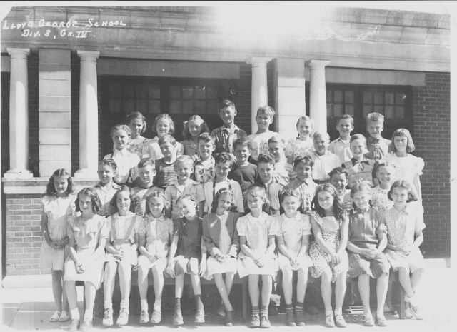 Lloyd George School, Grade 4, Division 3, Miss Nixon  1947-48 - Top Row-Leona Barlog, Mona Emmington, Edna Stockford, George Hodgetts, Gordon Tansley, Dorothy Phillips, Buddy Schollen, Jim Fenn.  3rd Row-Russell Black, Walter Massey, Blake Gordon, Bruce Chalmers, Dennis Loerke, John Muir, Doug Smith, Donna Donaldson.  2nd Row-Barbara Collier, John Nettleton, Newton Stokes, David Smythe, Gordon Hodgetts, Rod Finley, Barry Hannis, Ken Robinson, Louise Sponaugle.  1st Row-Carolyn Collins, Joy Andrews, Barbara Neil, Jacqua Howard, Wilma Hearne, Rae McMorran, Lynne Sacre, Karen Desjardin, Dorothy Bradshaw, Geraldine Armstrong.